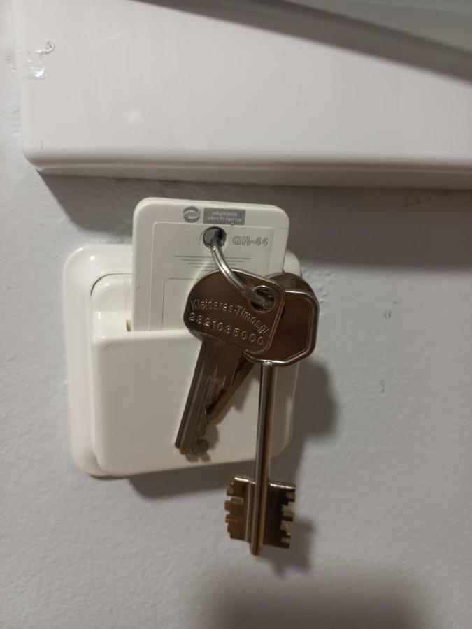Central 3 Modern Apartment With Free Parking 세레스 외부 사진