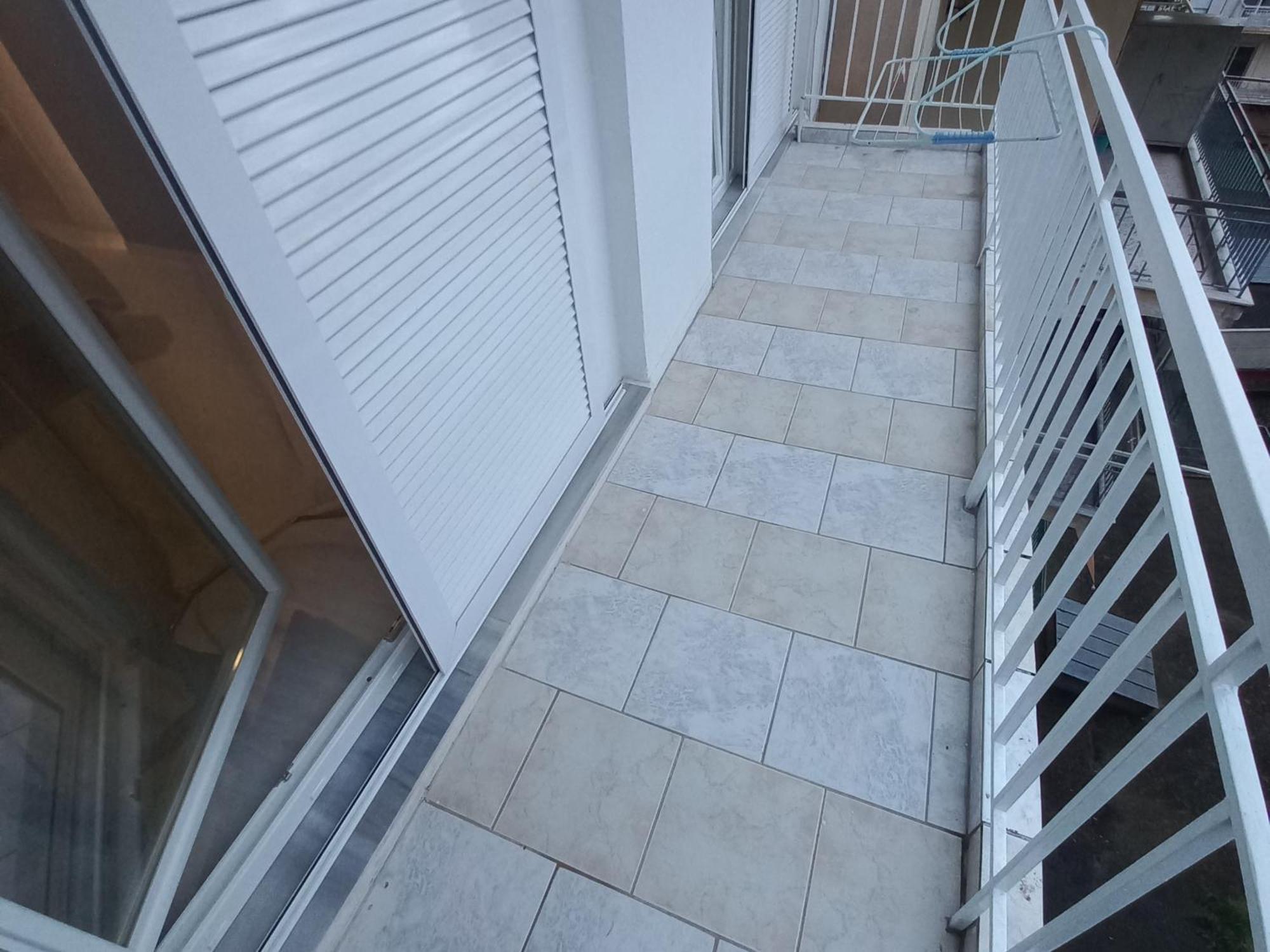 Central 3 Modern Apartment With Free Parking 세레스 외부 사진