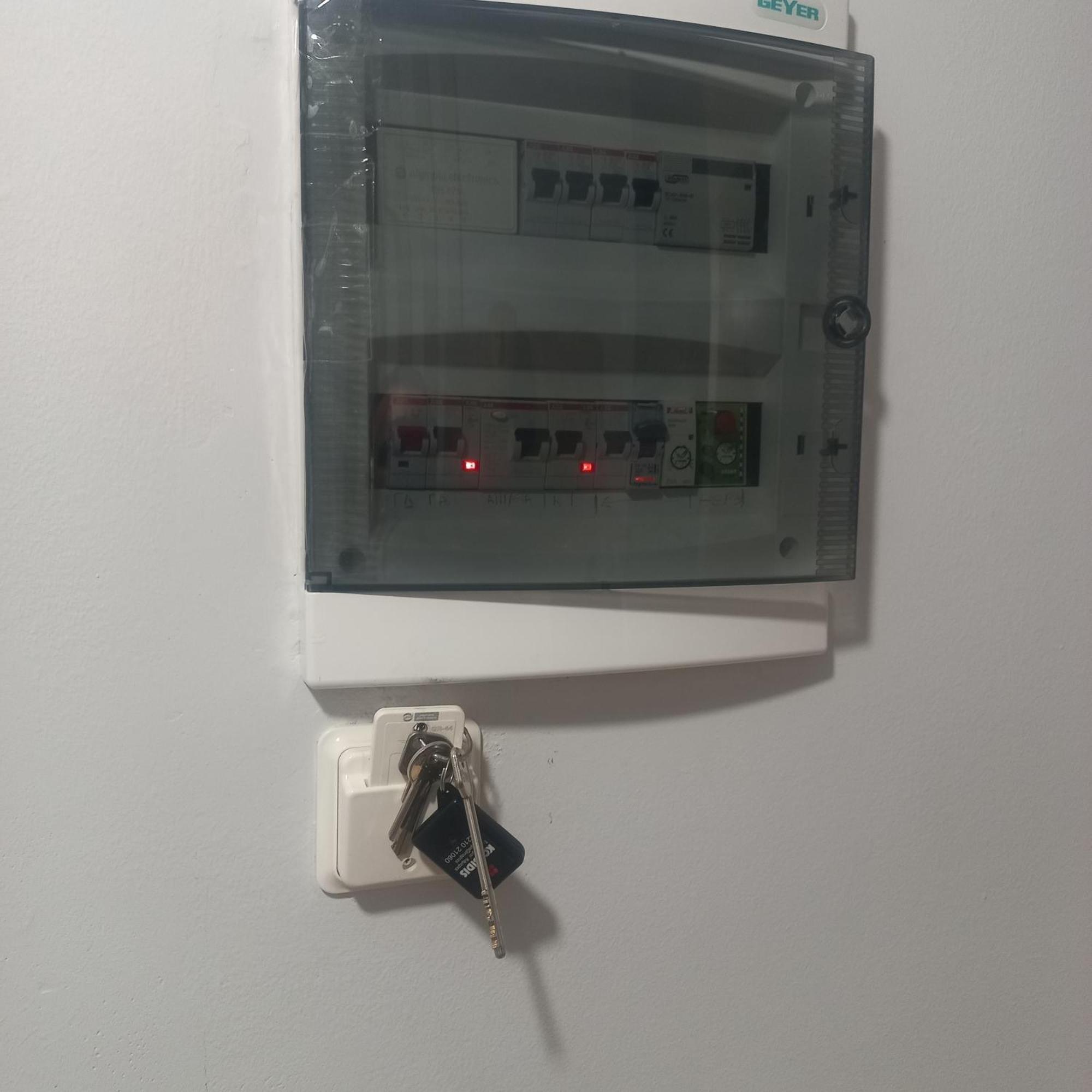 Central 3 Modern Apartment With Free Parking 세레스 외부 사진