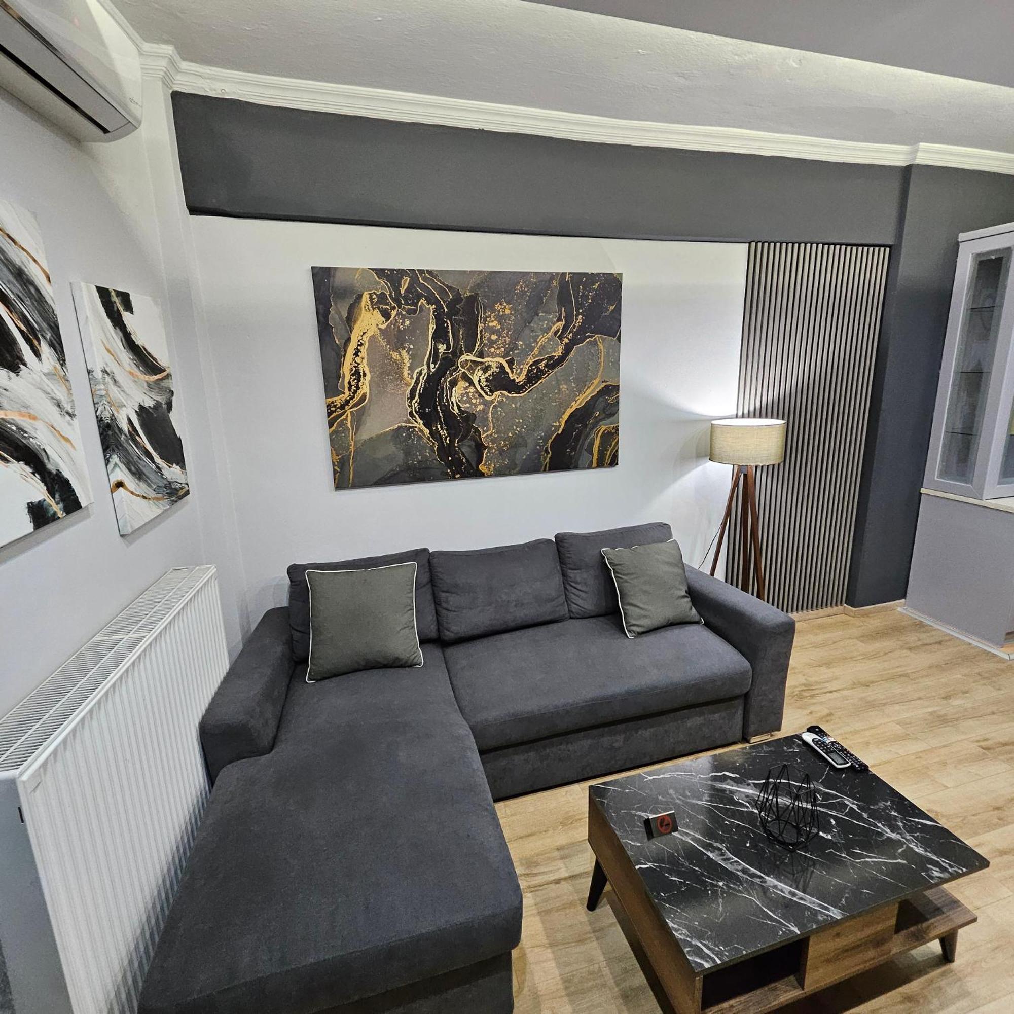 Central 3 Modern Apartment With Free Parking 세레스 외부 사진