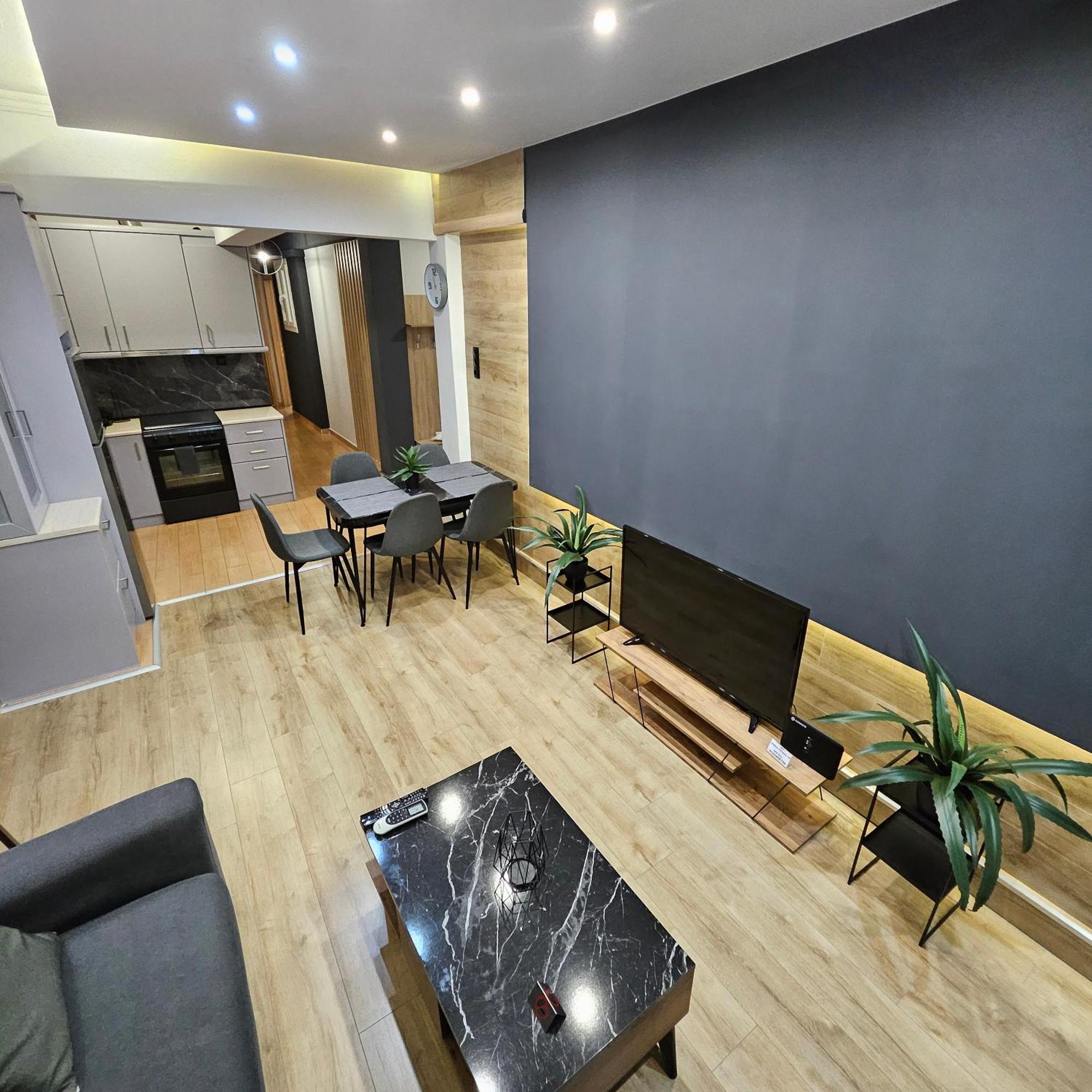 Central 3 Modern Apartment With Free Parking 세레스 외부 사진