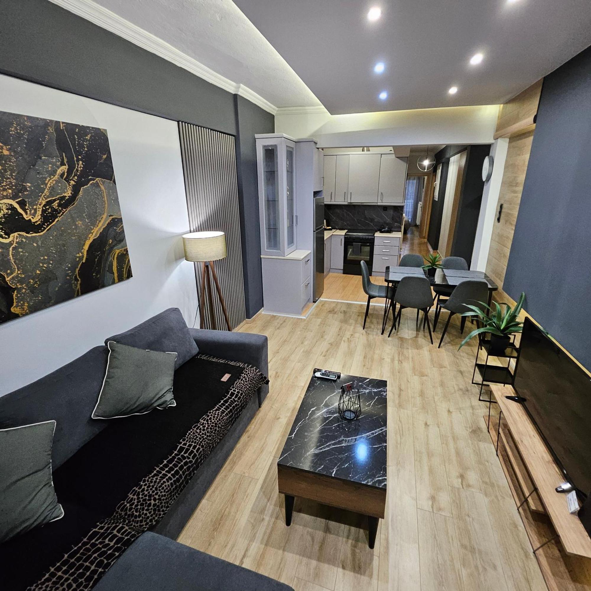Central 3 Modern Apartment With Free Parking 세레스 외부 사진